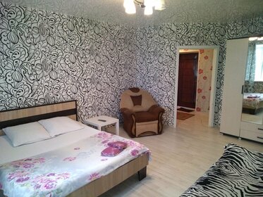 45 м², 1-комнатная квартира 1 300 ₽ в сутки - изображение 64