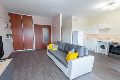 35 м², 1-комнатная квартира 2 500 ₽ в сутки - изображение 88