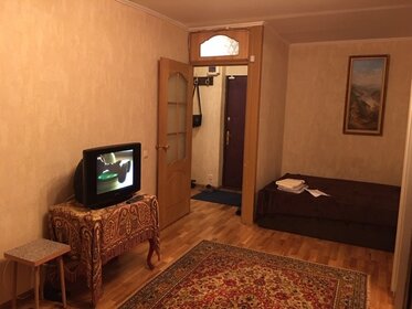 40 м², 1-комнатная квартира 2 400 ₽ в сутки - изображение 60