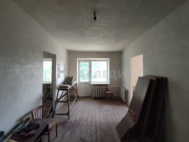 Снять квартиру с дизайнерским ремонтом и с высокими потолками в Санкт-Петербурге - изображение 1