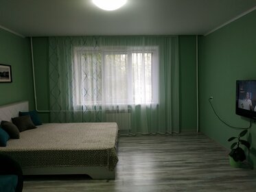 65 м², 2-комнатная квартира 2 390 ₽ в сутки - изображение 38