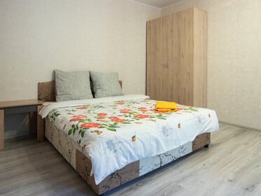 32 м², 1-комнатная квартира 2 300 ₽ в сутки - изображение 73