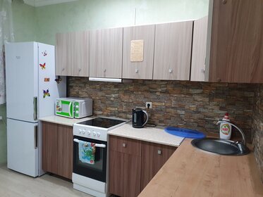 42 м², 2-комнатная квартира 2 400 ₽ в сутки - изображение 99