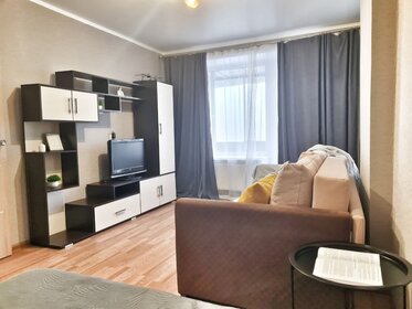 32 м², 1-комнатная квартира 1 800 ₽ в сутки - изображение 19