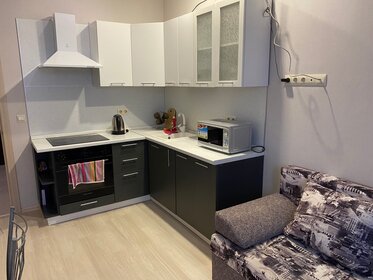 37,5 м², квартира-студия 3 500 ₽ в сутки - изображение 48