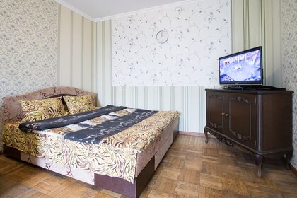 32 м², 1-комнатная квартира 2 300 ₽ в сутки - изображение 93
