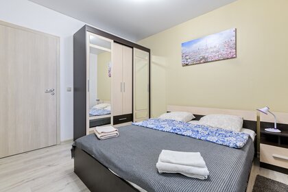 43 м², 2-комнатная квартира 2 200 ₽ в сутки - изображение 105