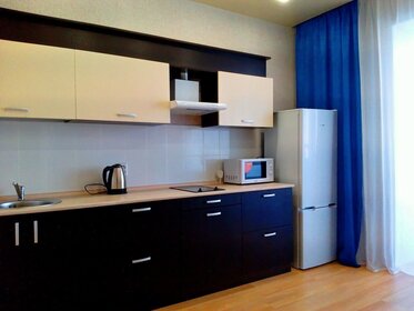 42 м², 1-комнатная квартира 1 800 ₽ в сутки - изображение 130