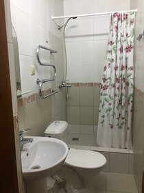 55 м², 3 комнаты 2 500 ₽ в сутки - изображение 79