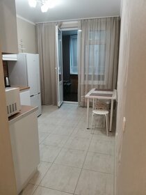 59,4 м², 2-комнатная квартира 2 500 ₽ в сутки - изображение 61