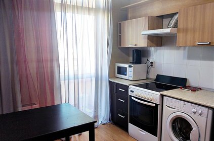 47 м², 1-комнатная квартира 1 800 ₽ в сутки - изображение 94