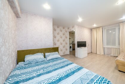 34,4 м², 1-комнатная квартира 2 500 ₽ в сутки - изображение 97