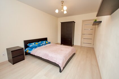 65 м², 2-комнатная квартира 2 300 ₽ в сутки - изображение 50