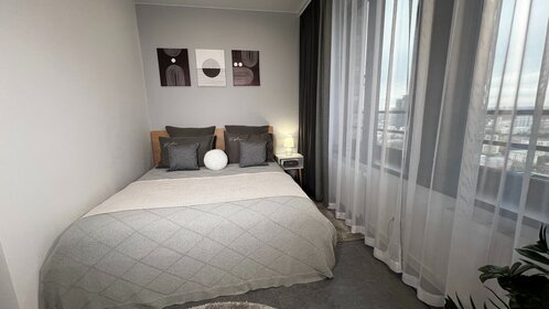 30 м², квартира-студия 5 300 ₽ в сутки - изображение 70