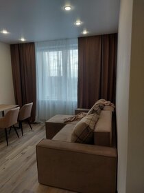 35 м², 1-комнатная квартира 2 200 ₽ в сутки - изображение 99