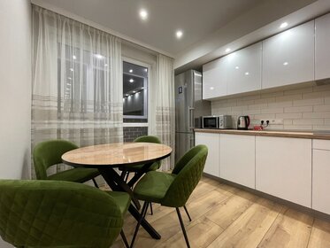 70 м², 2-комнатная квартира 2 500 ₽ в сутки - изображение 66
