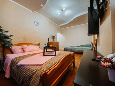 90 м², 3-комнатная квартира 2 800 ₽ в сутки - изображение 35