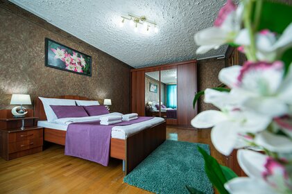 64 м², 2-комнатная квартира 3 290 ₽ в сутки - изображение 94