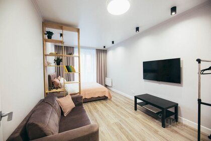 41 м², 1-комнатная квартира 2 700 ₽ в сутки - изображение 76