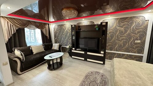 38 м², 1-комнатная квартира 3 800 ₽ в сутки - изображение 35