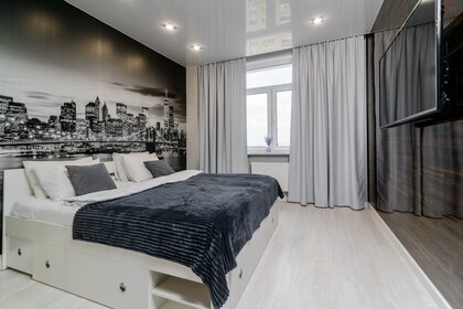 64 м², 2-комнатная квартира 3 400 ₽ в сутки - изображение 100