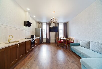 73 м², 3-комнатная квартира 8 500 ₽ в сутки - изображение 132