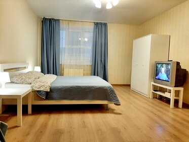 43 м², 1-комнатная квартира 1 700 ₽ в сутки - изображение 54
