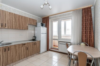 43 м², 1-комнатная квартира 1 800 ₽ в сутки - изображение 16