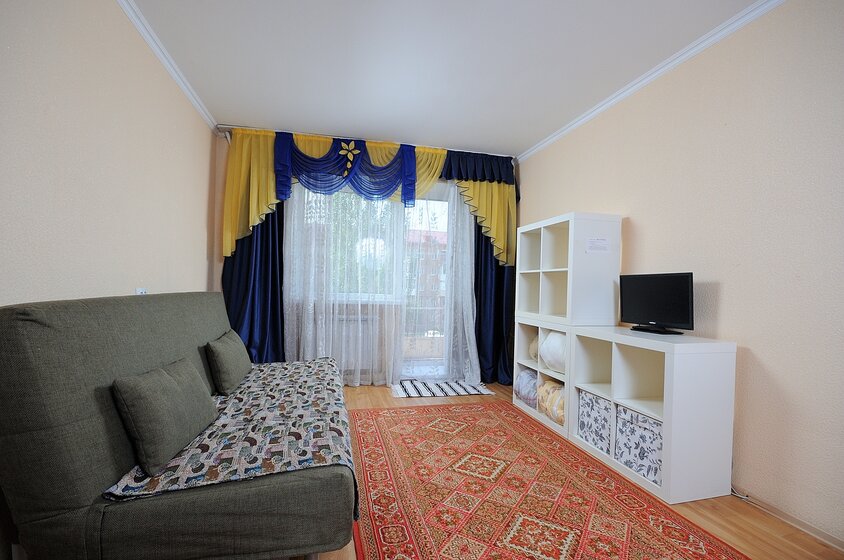 30 м², 1-комнатная квартира 1 450 ₽ в сутки - изображение 1