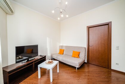 43 м², 2-комнатная квартира 2 300 ₽ в сутки - изображение 57