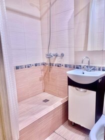 20 м², квартира-студия 2 500 ₽ в сутки - изображение 100