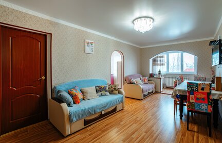 56 м², 2-комнатная квартира 2 500 ₽ в сутки - изображение 40