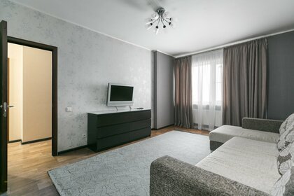 70 м², 2-комнатная квартира 3 000 ₽ в сутки - изображение 75