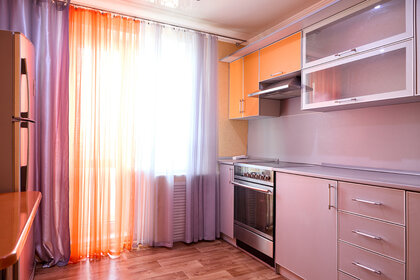 56 м², 2-комнатная квартира 1 600 ₽ в сутки - изображение 25