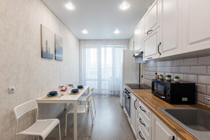 62 м², 2-комнатная квартира 2 300 ₽ в сутки - изображение 60