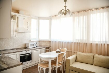 70 м², 2-комнатная квартира 2 900 ₽ в сутки - изображение 46