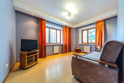 34 м², квартира-студия 2 400 ₽ в сутки - изображение 16