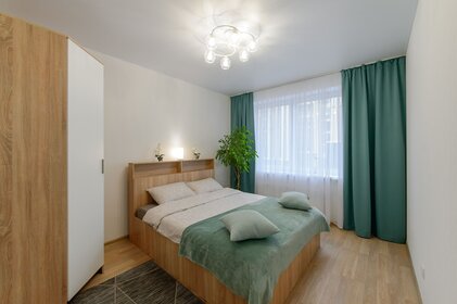 62 м², 2-комнатная квартира 2 600 ₽ в сутки - изображение 119