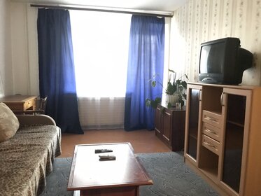 32 м², 1-комнатная квартира 1 300 ₽ в сутки - изображение 12