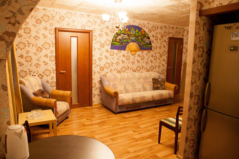 45 м², 2-комнатная квартира 2 500 ₽ в сутки - изображение 1