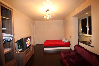 45 м², 1-комнатная квартира 2 200 ₽ в сутки - изображение 56