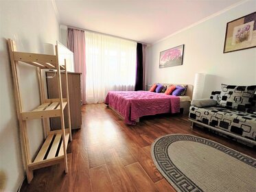 45 м², 1-комнатная квартира 2 300 ₽ в сутки - изображение 42