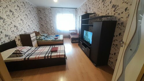 45 м², 1-комнатная квартира 3 200 ₽ в сутки - изображение 35