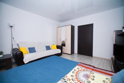 42 м², 1-комнатная квартира 2 000 ₽ в сутки - изображение 76