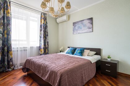 70 м², 2-комнатная квартира 3 300 ₽ в сутки - изображение 73