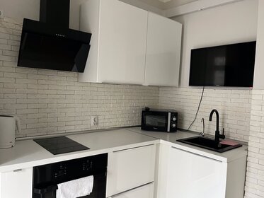 28 м², квартира-студия 1 800 ₽ в сутки - изображение 76