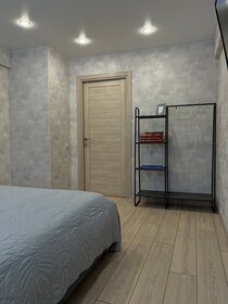 48 м², 3-комнатная квартира 3 000 ₽ в сутки - изображение 57
