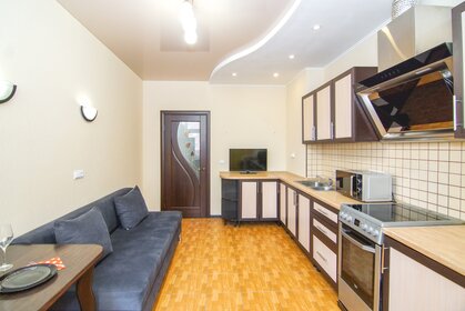 65 м², 2-комнатная квартира 3 500 ₽ в сутки - изображение 55