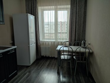 38 м², 1-комнатная квартира 2 700 ₽ в сутки - изображение 45