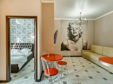 55 м², 2-комнатная квартира 3 290 ₽ в сутки - изображение 3